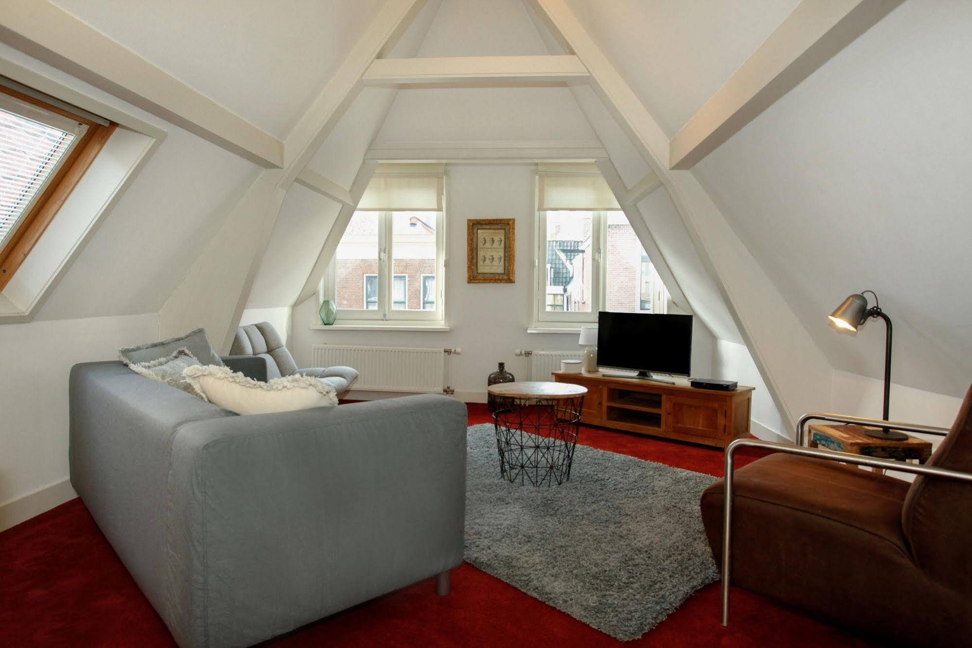 Stayci Serviced Apartments Noordeinde Haga Zewnętrze zdjęcie