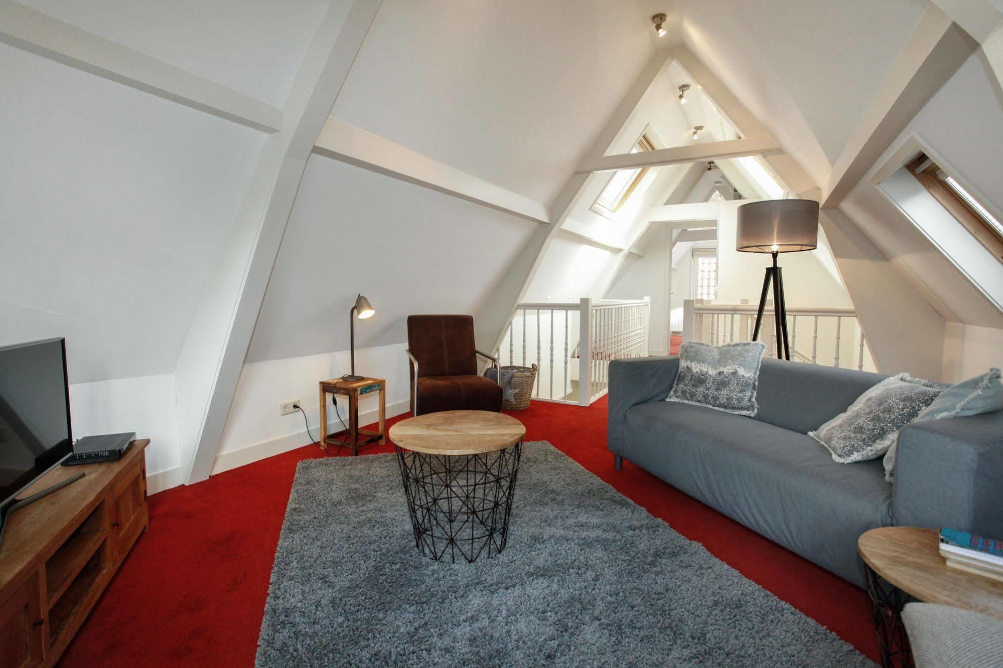 Stayci Serviced Apartments Noordeinde Haga Zewnętrze zdjęcie