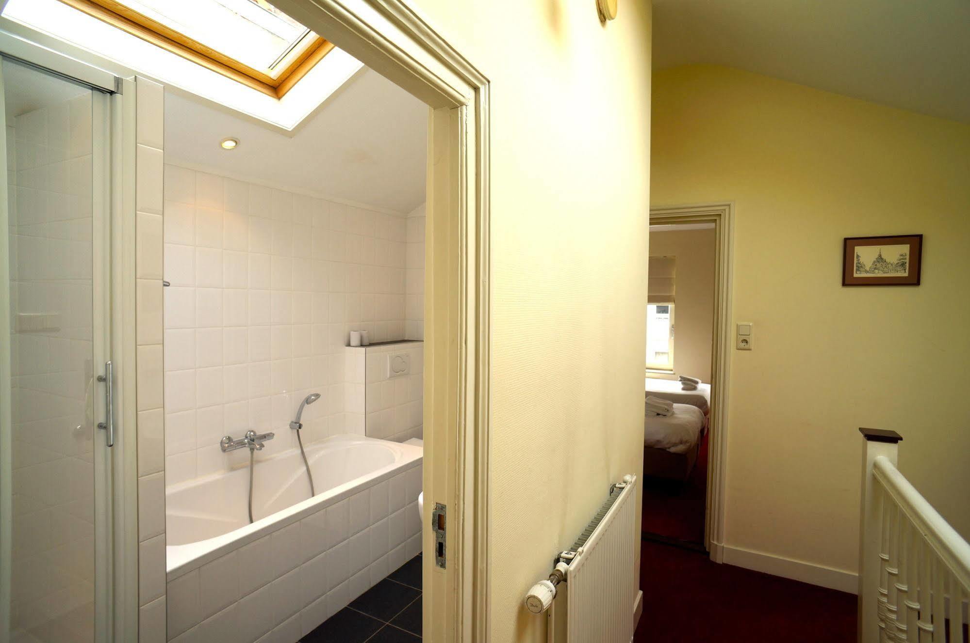 Stayci Serviced Apartments Noordeinde Haga Zewnętrze zdjęcie