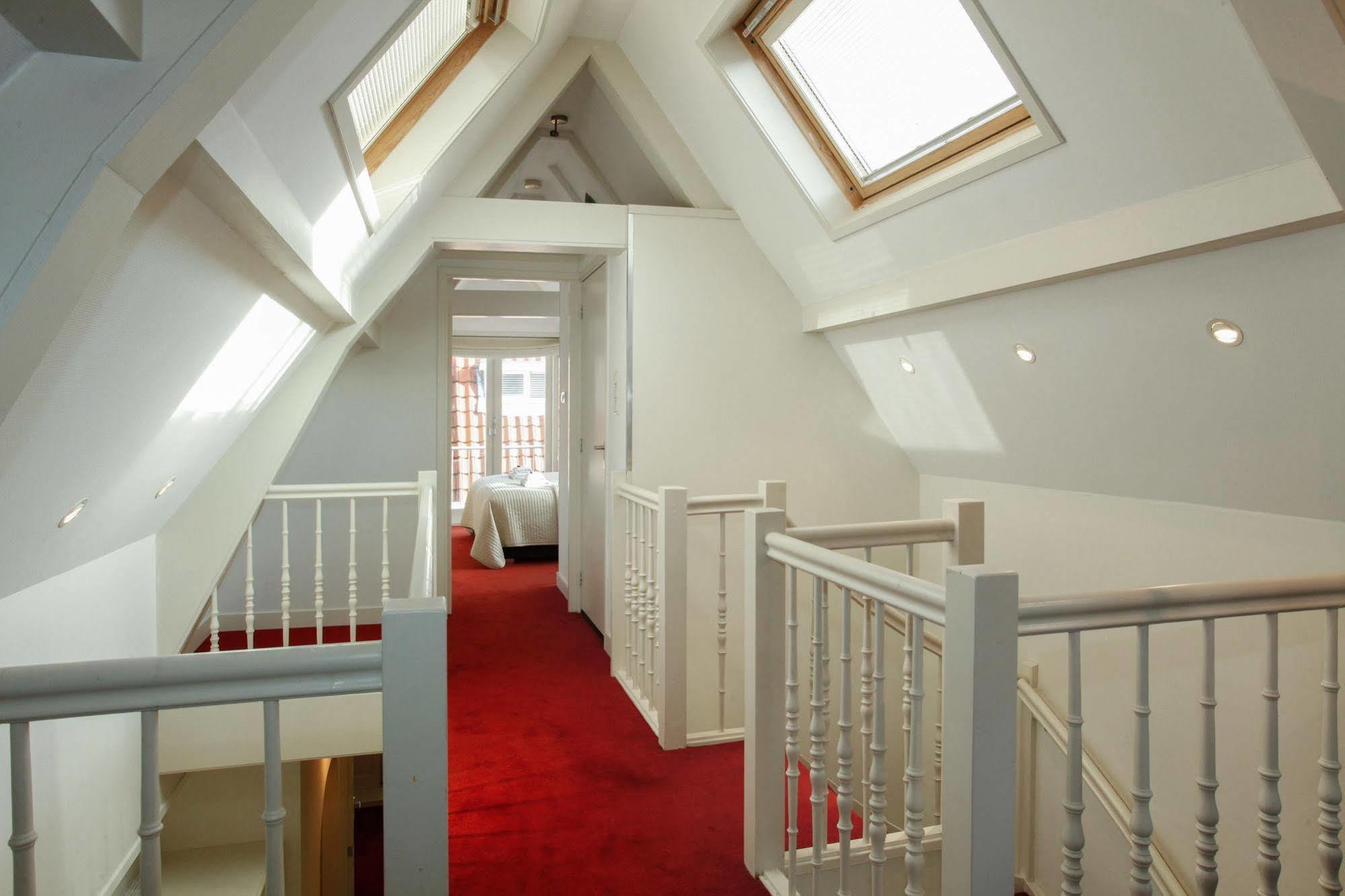 Stayci Serviced Apartments Noordeinde Haga Zewnętrze zdjęcie