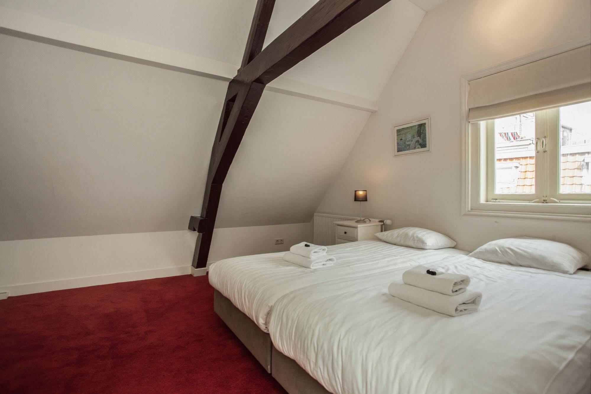 Stayci Serviced Apartments Noordeinde Haga Zewnętrze zdjęcie
